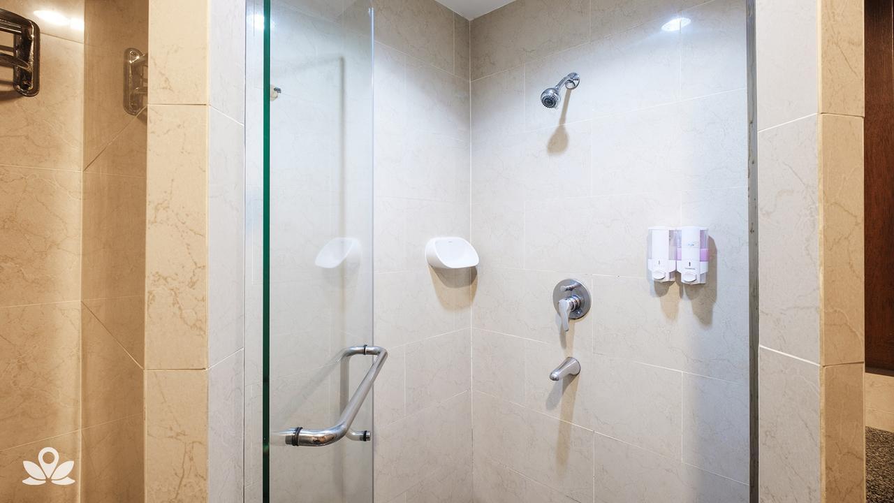 เซน รูม สีลม 12 Hotel กรุงเทพมหานคร ภายนอก รูปภาพ