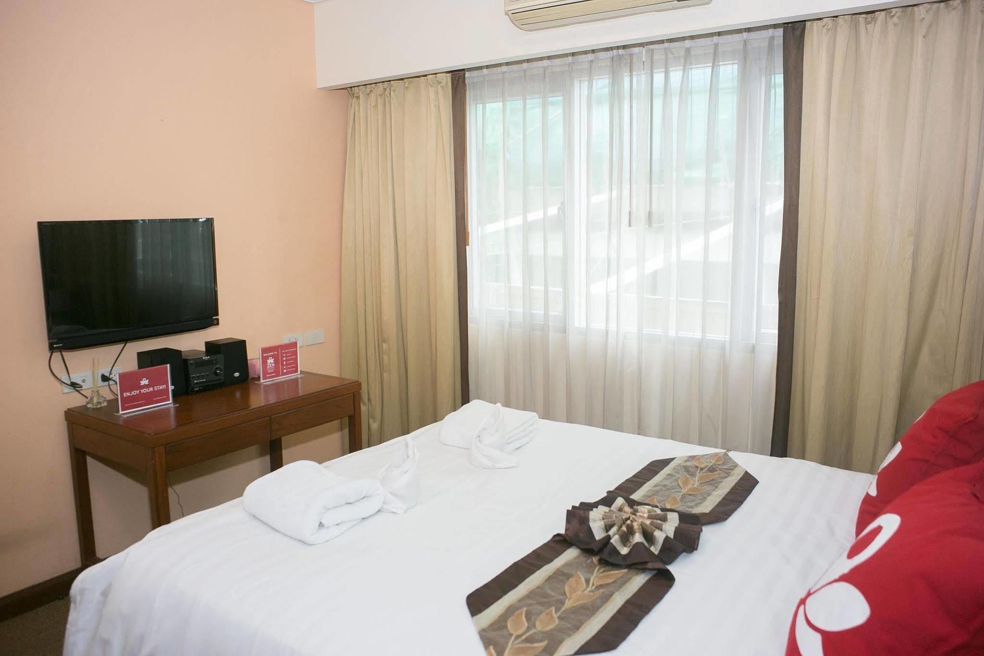 เซน รูม สีลม 12 Hotel กรุงเทพมหานคร ภายนอก รูปภาพ